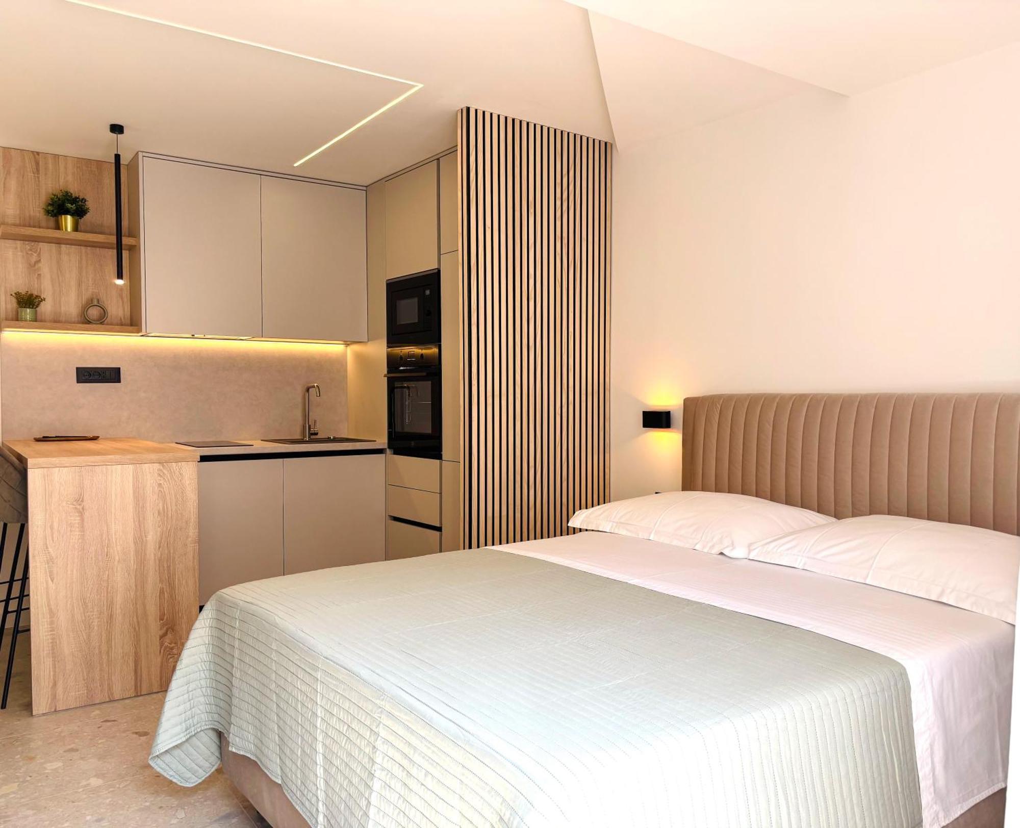 Marthinis Luxury Suites Split Exterior photo